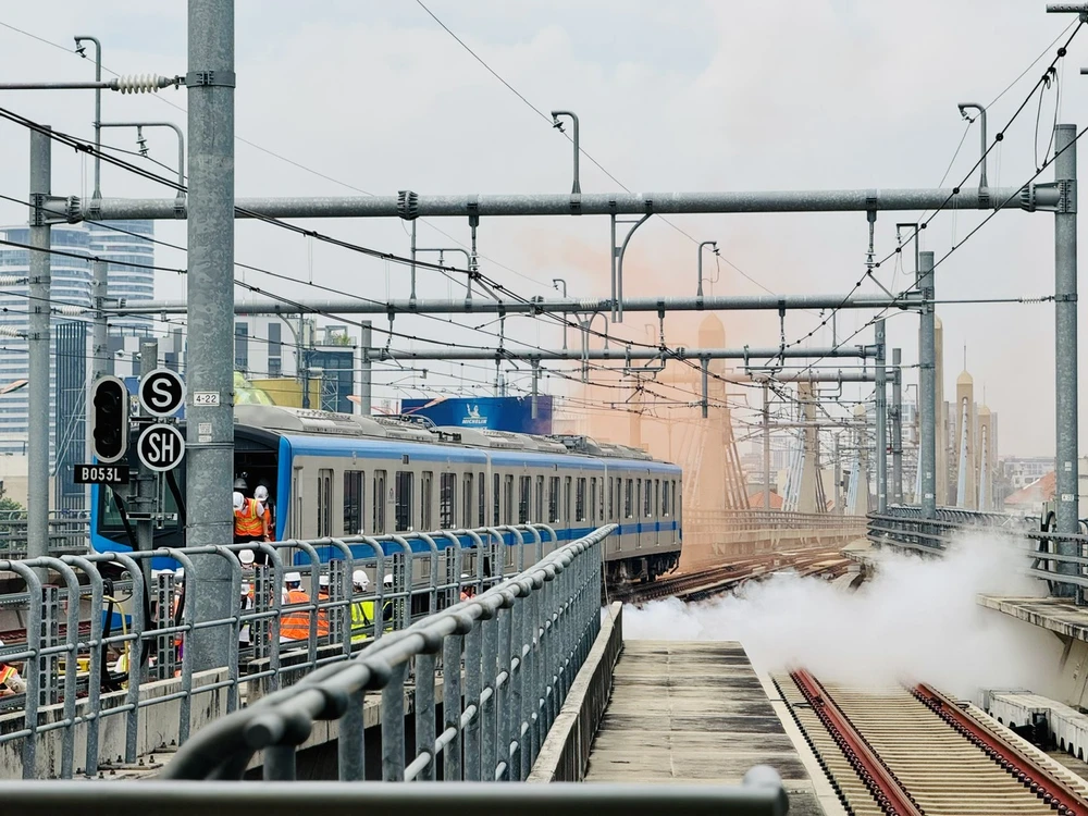 1.000 người diễn tập chữa cháy cứu người ở nhà ga Tân Cảng (tuyến Metro số 1) 