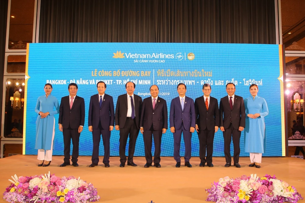 Thủ tướng Chính phủ Nguyễn Xuân Phúc tại lễ công bố đường bay mới