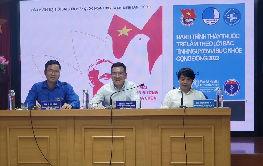 Họp báo công bố chương trình Hành trình Thầy thuốc trẻ làm theo lời Bác năm 2022 vừa diễn ra chiều 10-5 tại Hà Nội