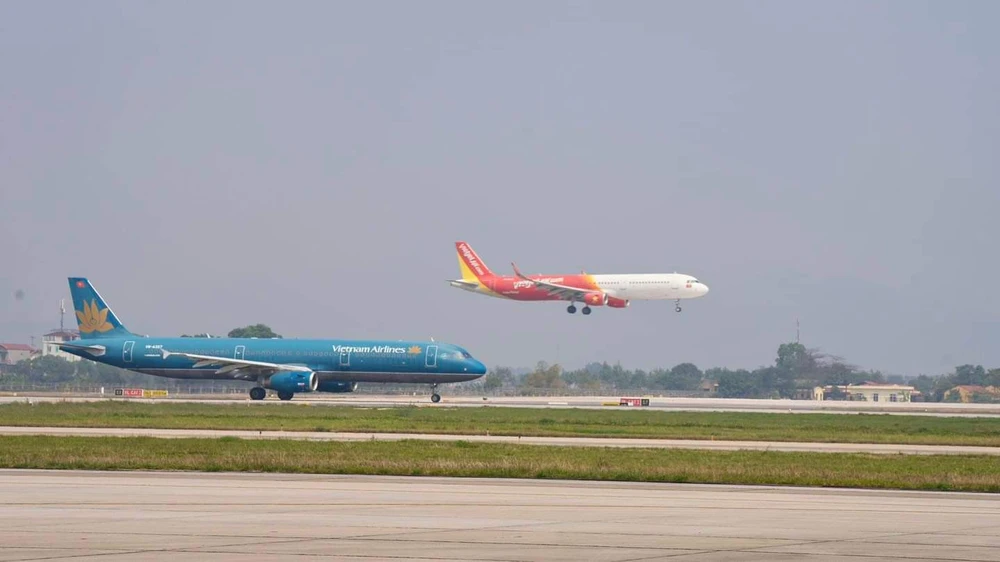 Các hãng hàng không điều chỉnh lịch bay tránh vùng nguy hiểm do Trung Quốc thông báo