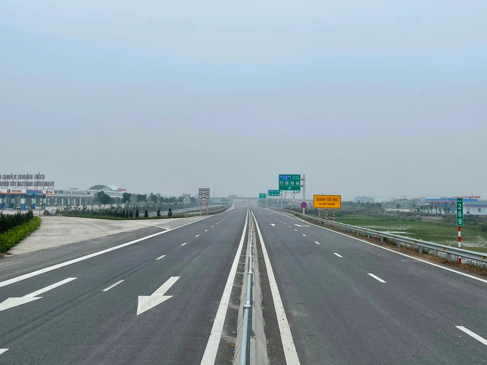 Bộ GTVT trình phương án thu phí đường cao tốc do Nhà nước đầu tư 