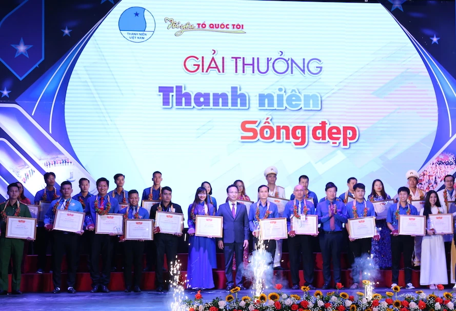 Lễ trao giải thưởng Thanh niên sống đẹp năm 2022.