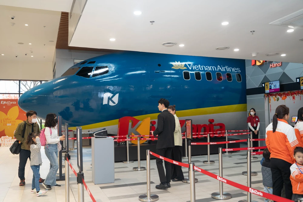 Đầu máy bay Boeing được thiết kế với bộ nhận diện của Hãng hàng không Quốc gia Việt Nam - Vietnam Airlines