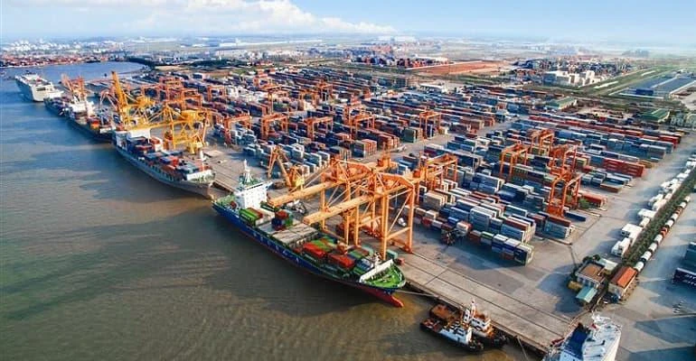 Cảng Lạch Huyện đã đón tàu có trọng tải tới 145.000 DWT