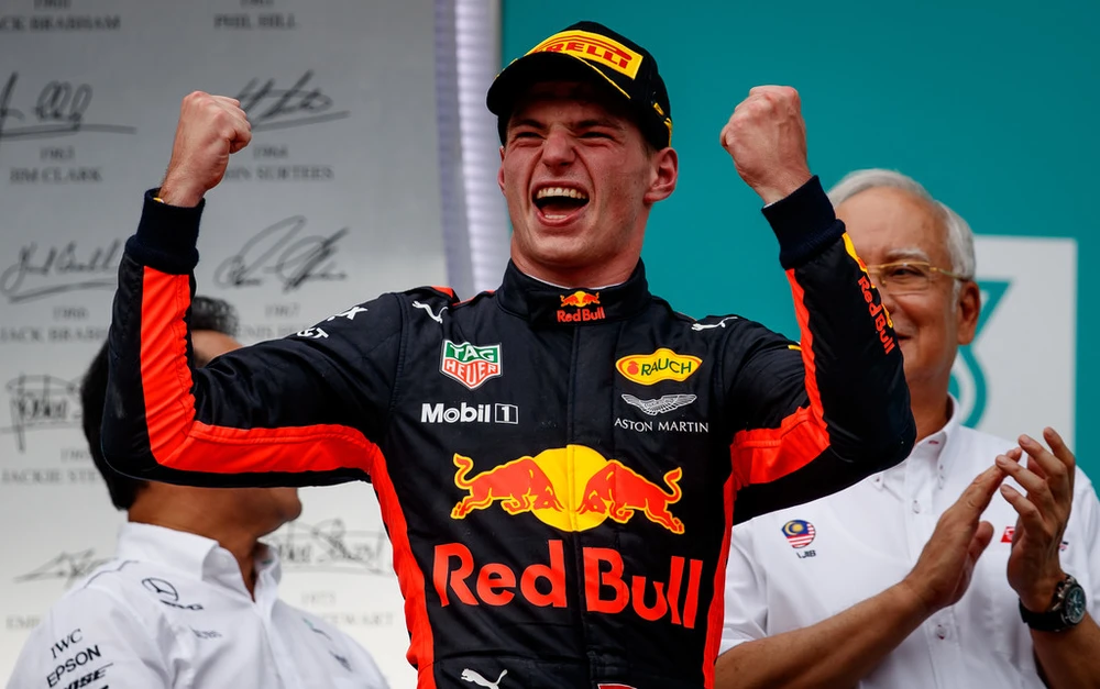 Max Verstappen đăng quang ở Malaysia
