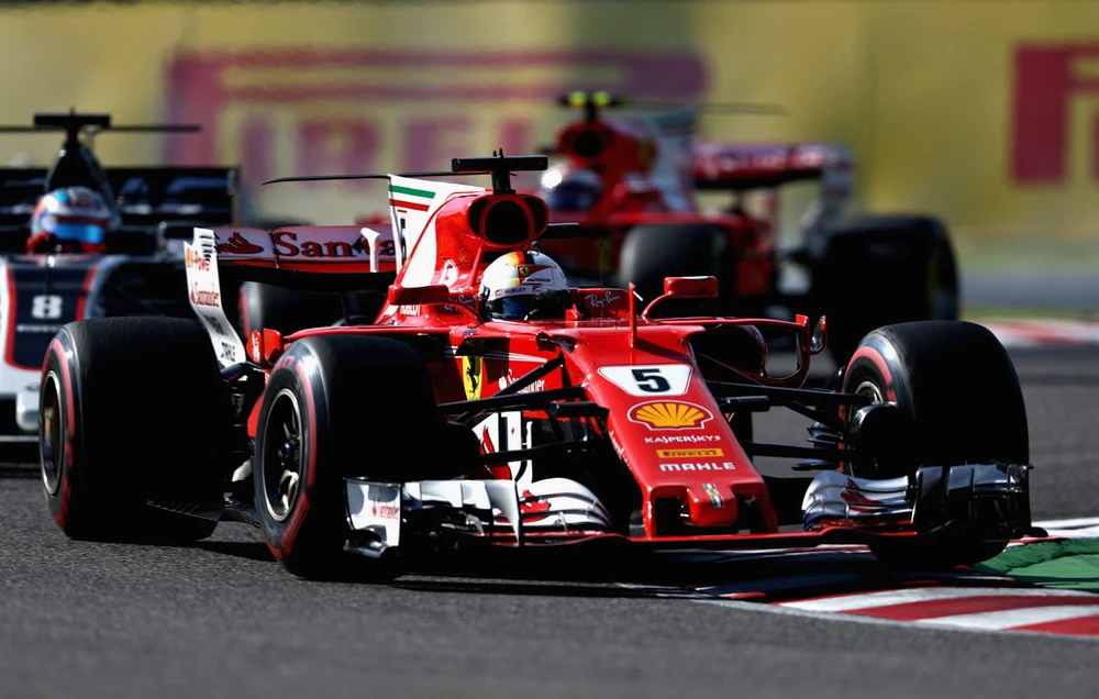 Xe của Vettel trên đường đua