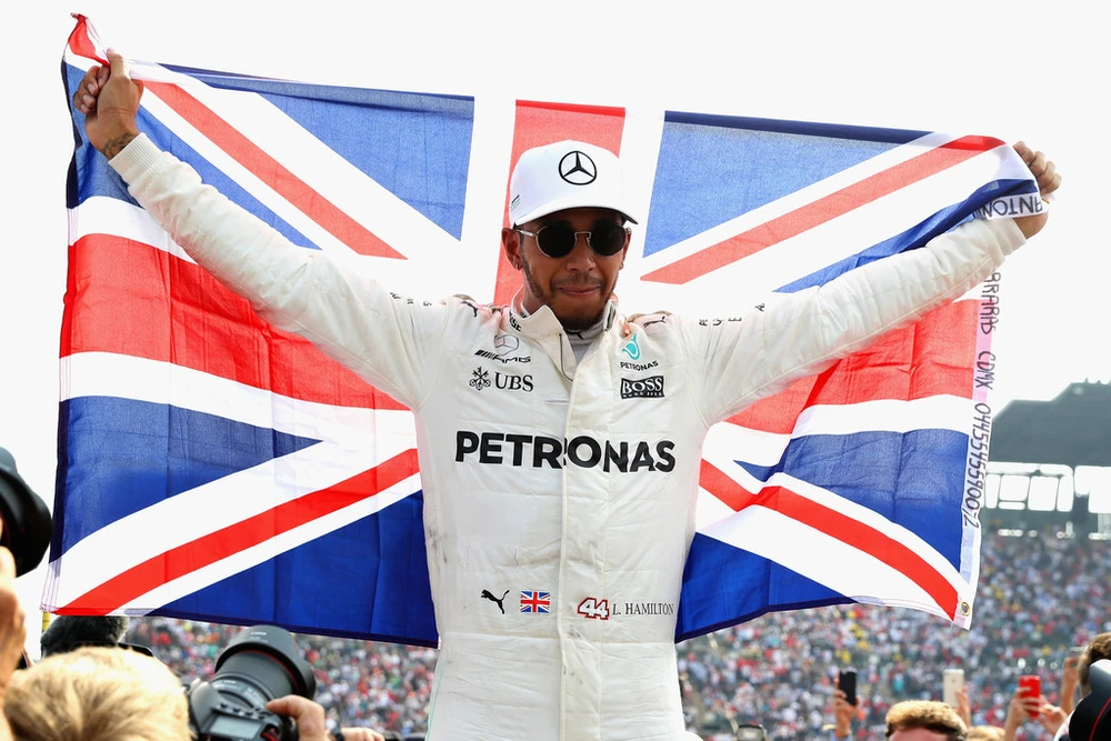 Lewis Hamilton lên ngôi VĐTG lần thứ 4