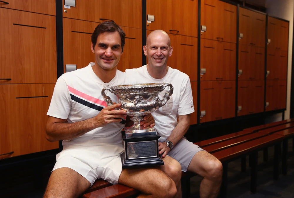 Roger Federer (trái) từng không được Gaston Gaudio đánh giá cao