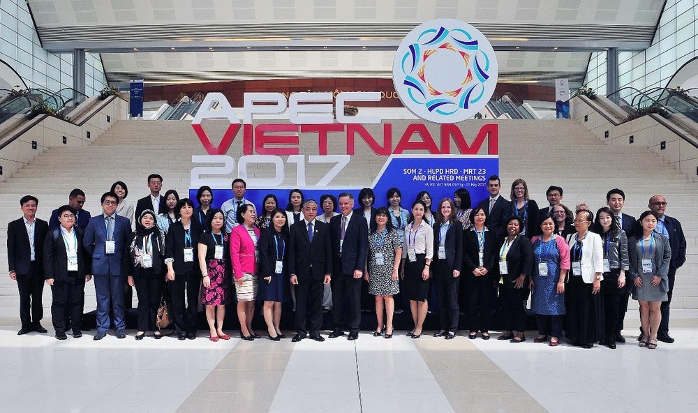 2017年APEC代表在河內合照。（圖片來源：APEC）