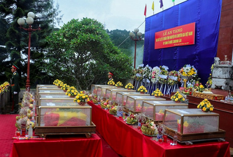 12具烈士骸骨追悼及安葬儀式。（圖片來源：互聯網）