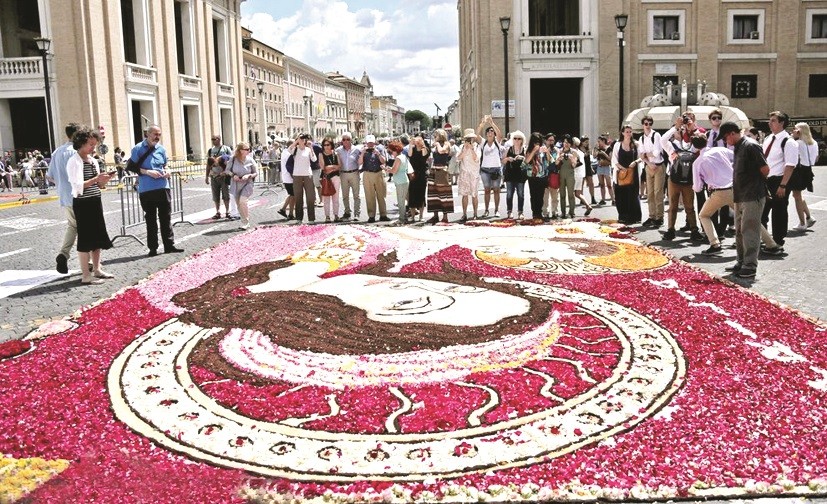 羅馬舉辦宗教花節。（圖片來源：互聯網）