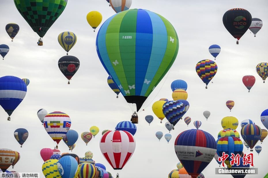 ４５６個熱氣球升空。（圖片來源：中新網）