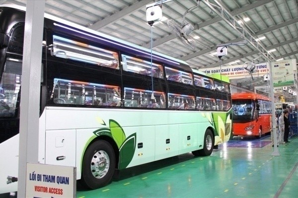 長海公司出口 1150 輛巴士。