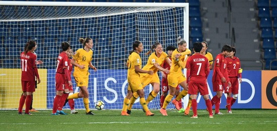 越南女隊0比8不敵澳大利亞女隊。