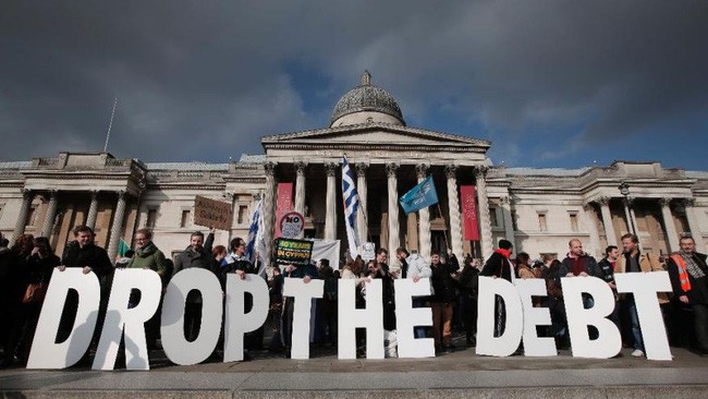 人民反對希臘政府的緊縮措施。