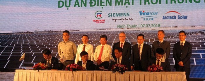 中南太陽能電廠項目昨(7)日上午在寧順省展開
