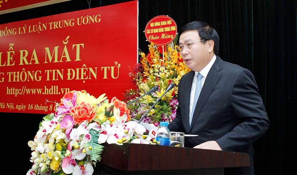 黨中央書記、中央理論委員會主任阮春勝在會上致詞。