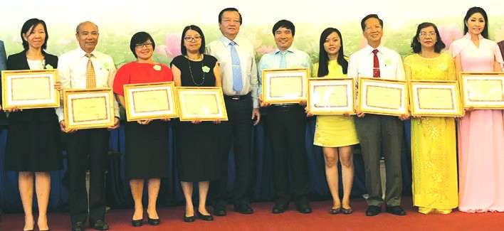 ３所華文中心榮獲教育培訓廳獎章