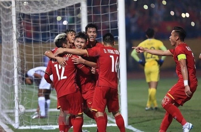 越南球隊慶祝勝利。