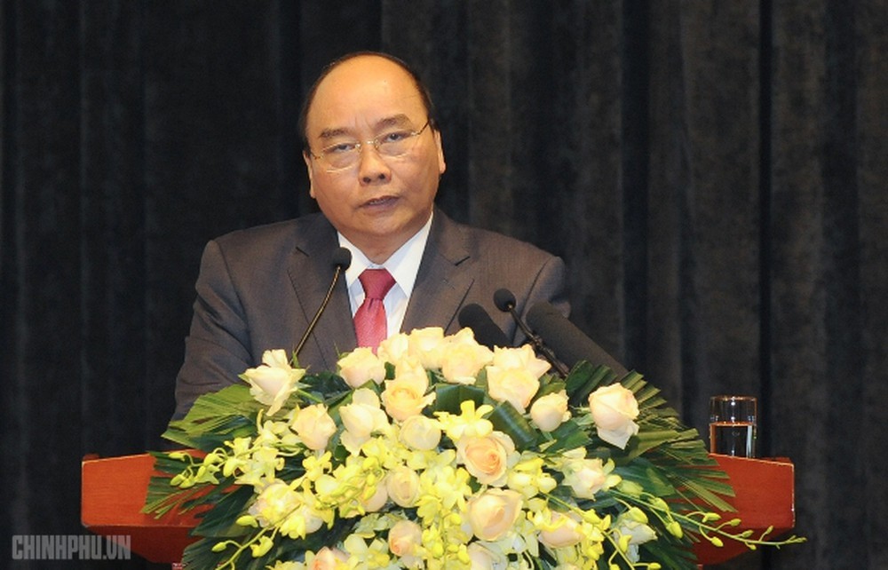 政府總理阮春福出席會議。