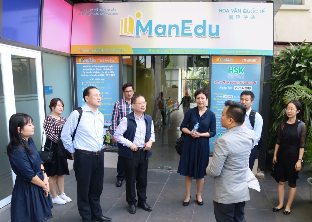 中國西安交大代表團參觀 Manedu 國際華語學校。