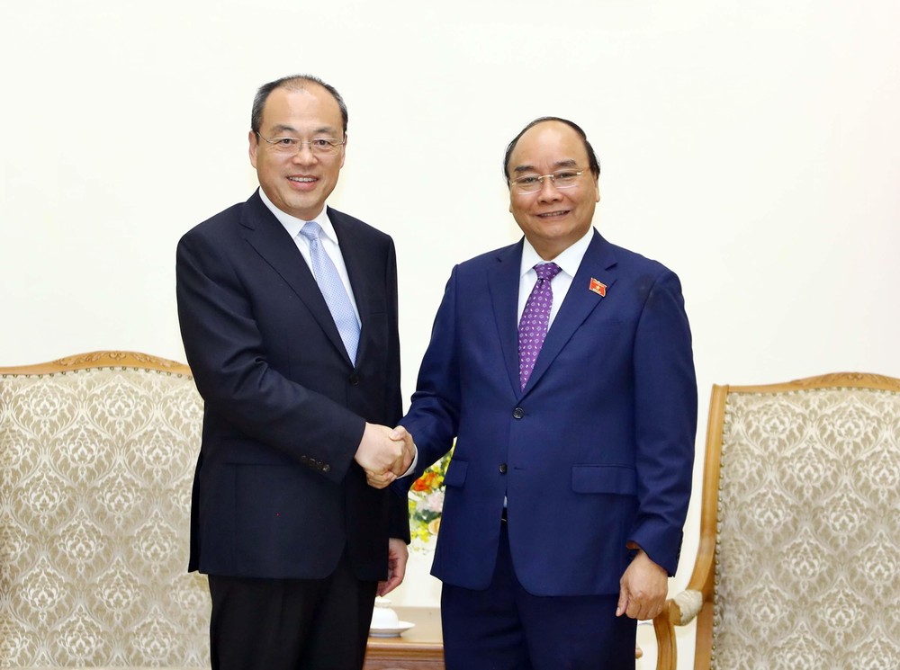 政府總理阮春福昨(30)日下午在政府辦公室接見了中國雲南省長阮成發。