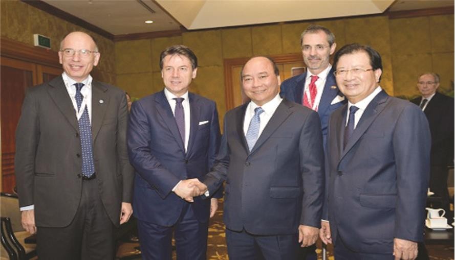 政府總理阮春福昨(6)日上午在河內與意大利總理朱塞佩‧孔蒂共同主持了意大利與東盟(東協)企業論壇。論壇吸引了來自意大利和東盟地區逾300家企業和150多家越南企業參加。