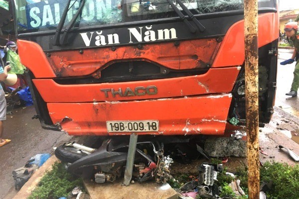 嘉萊省發生交通事故致５人傷亡