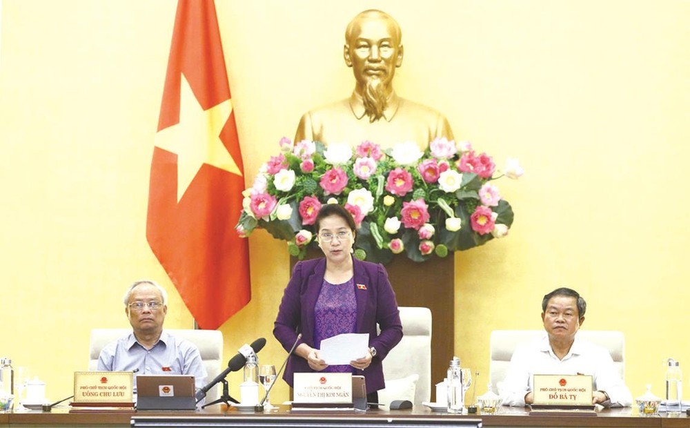 第十四屆國會常務委員會第三十六次會議，在國會主席阮氏金銀的主持下，於昨(16)日上午在國會大廈圓滿閉幕。