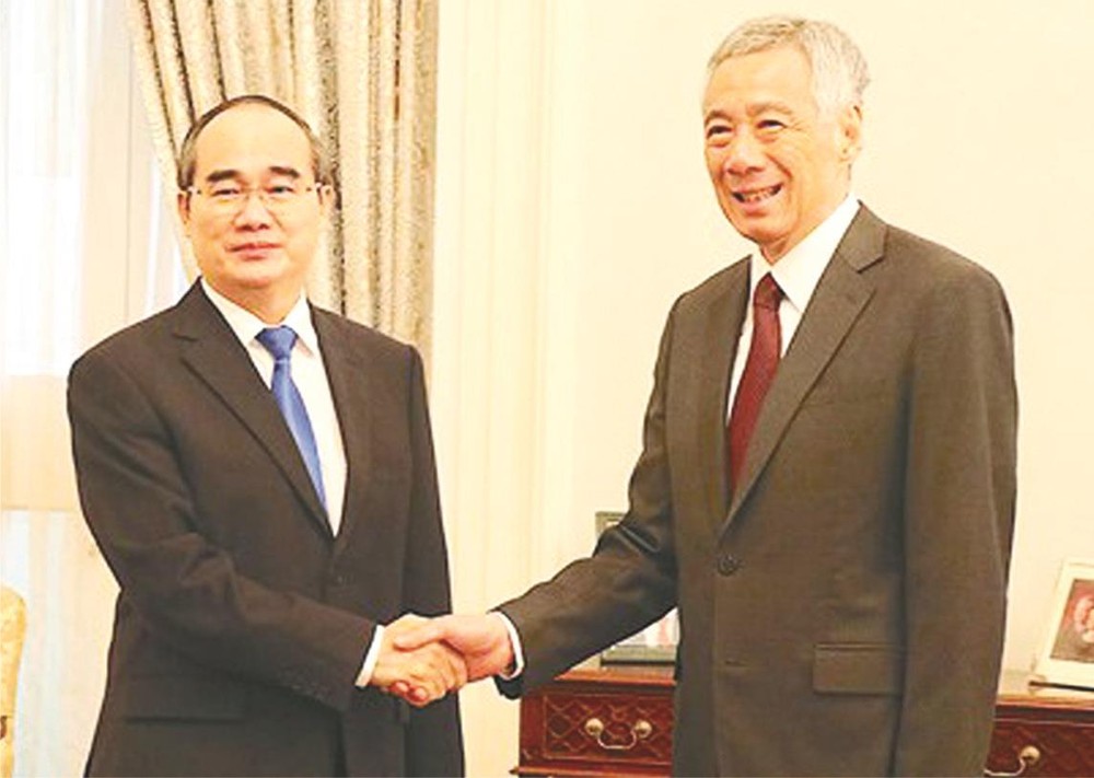 市委書記阮善仁會見新加坡總理李顯龍。