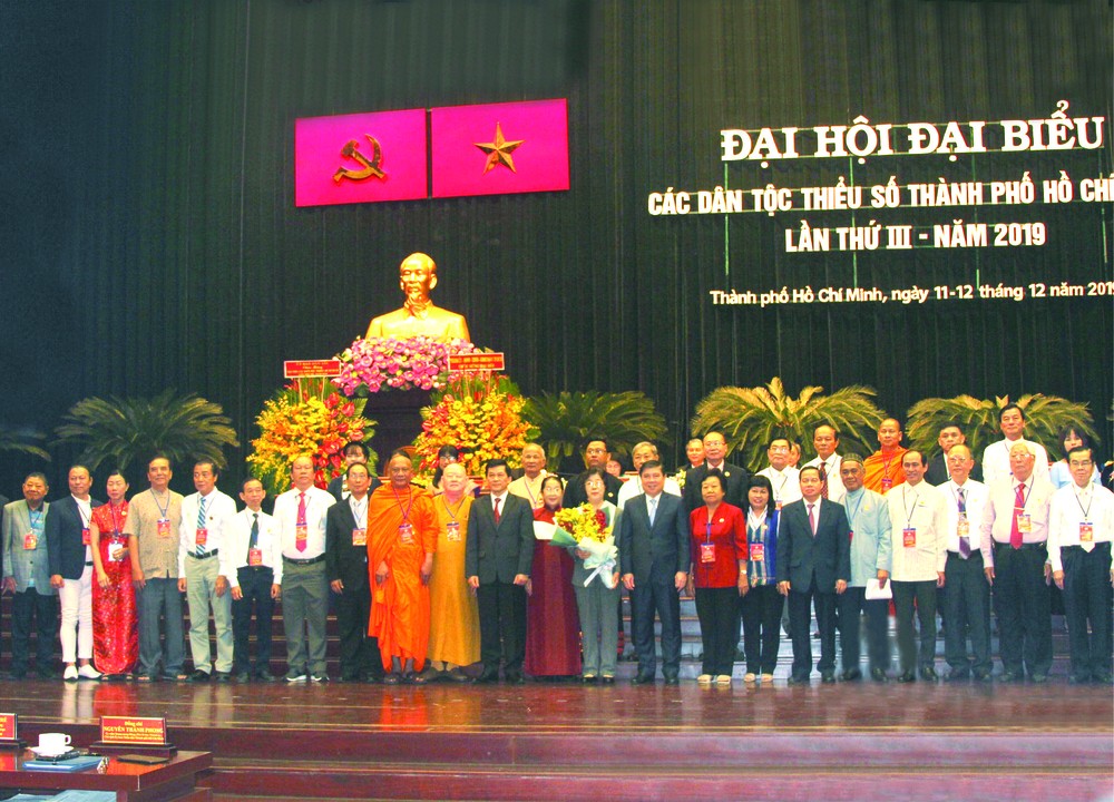 眾多華人獲選參加全國少數民族代表大會。