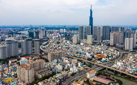　　胡志明市是一個特殊城市，是南部重點經濟區乃至全國的 經濟機火車頭。