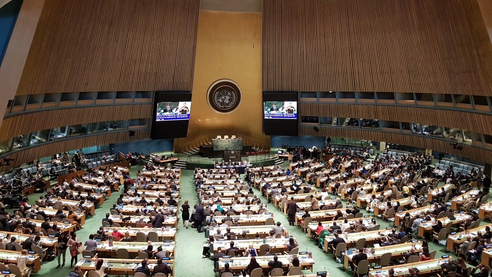 聯合國大會會議場景。
