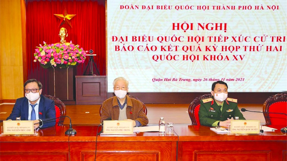 黨中央總書記阮富仲出席與選民接觸會議。