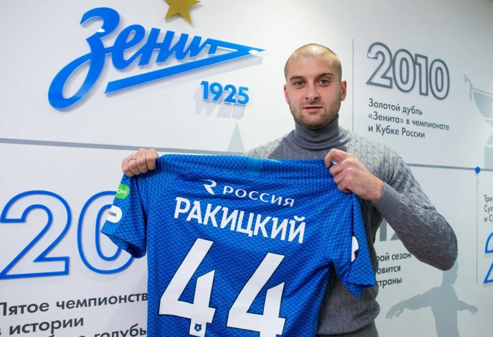 Chuyển sang chơi với Zenit, Rakitsky đã phải trả giá đắt