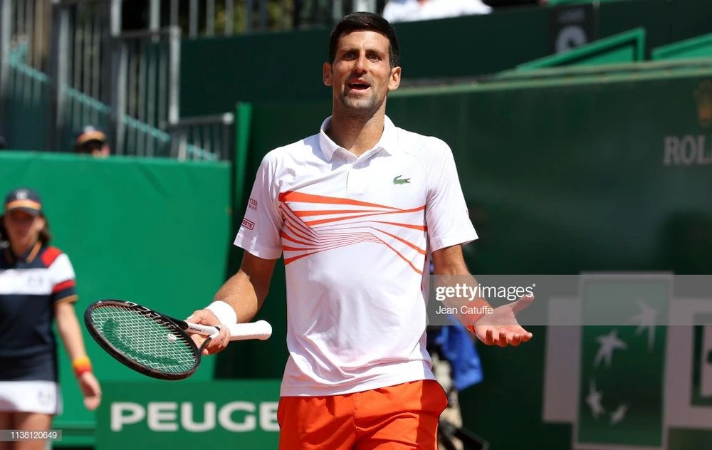 Novak Djokovic bất ngờ thua sốc