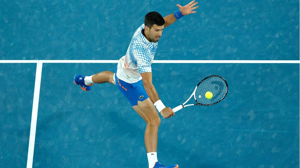 Djokovic vượt qua thách thức để giành chiến thắng