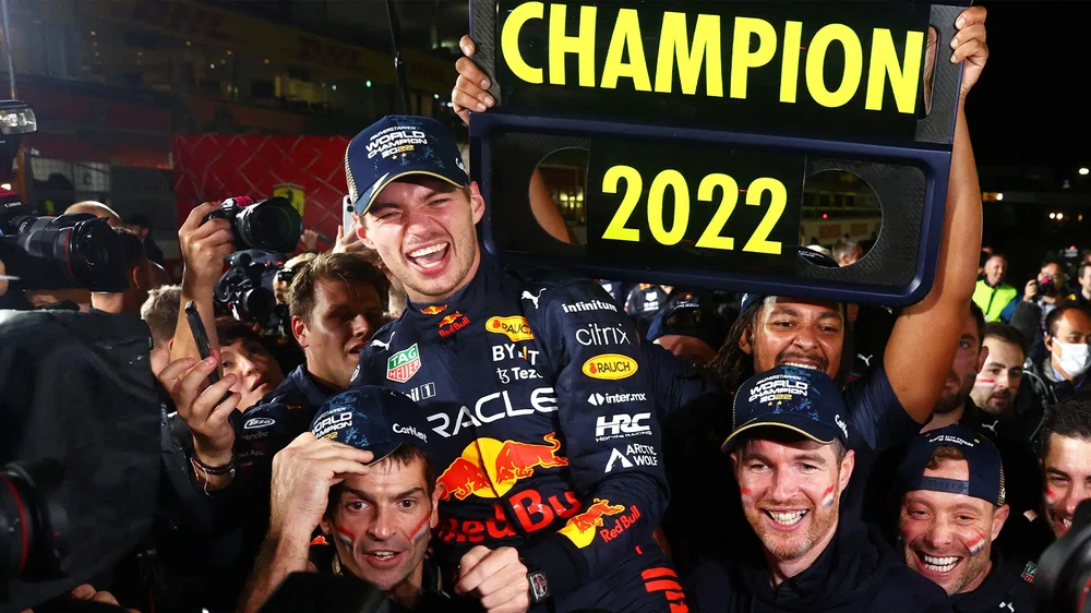 Verstappen vô địch Đua xe F1 mùa giải năm ngoái
