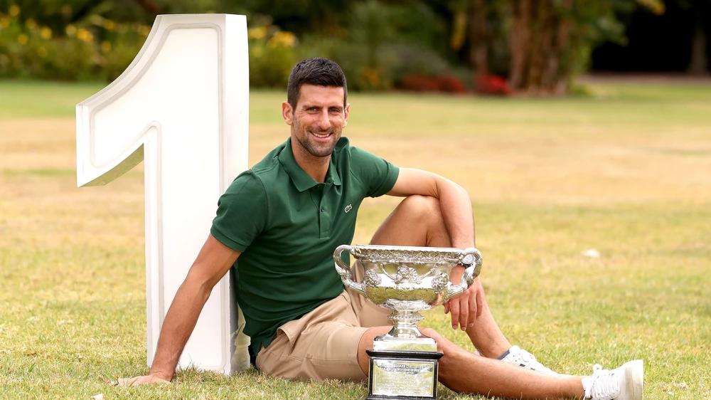 Novak Djokovic đã giữ ngôi số 1 thế giới được 378 tuần lễ, từ sau Wimbledon 2011