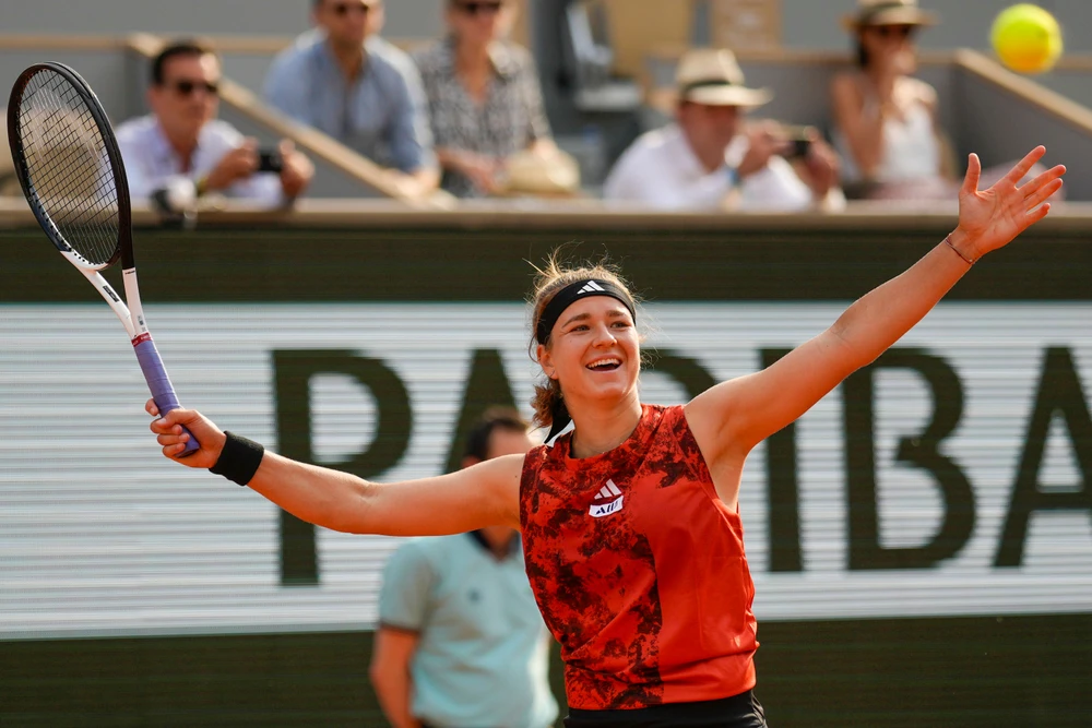 Muchova sung sướng sau khi lọt vào chung kết Roland Garros 2023