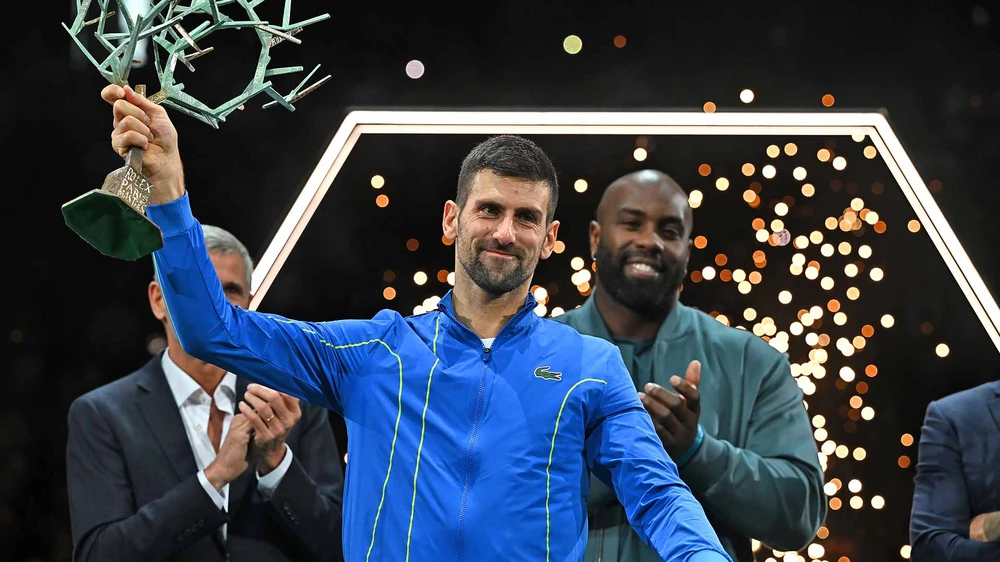 Djokovic vô địch Paris Masters thứ 7 và Masters 1.000 thứ 10