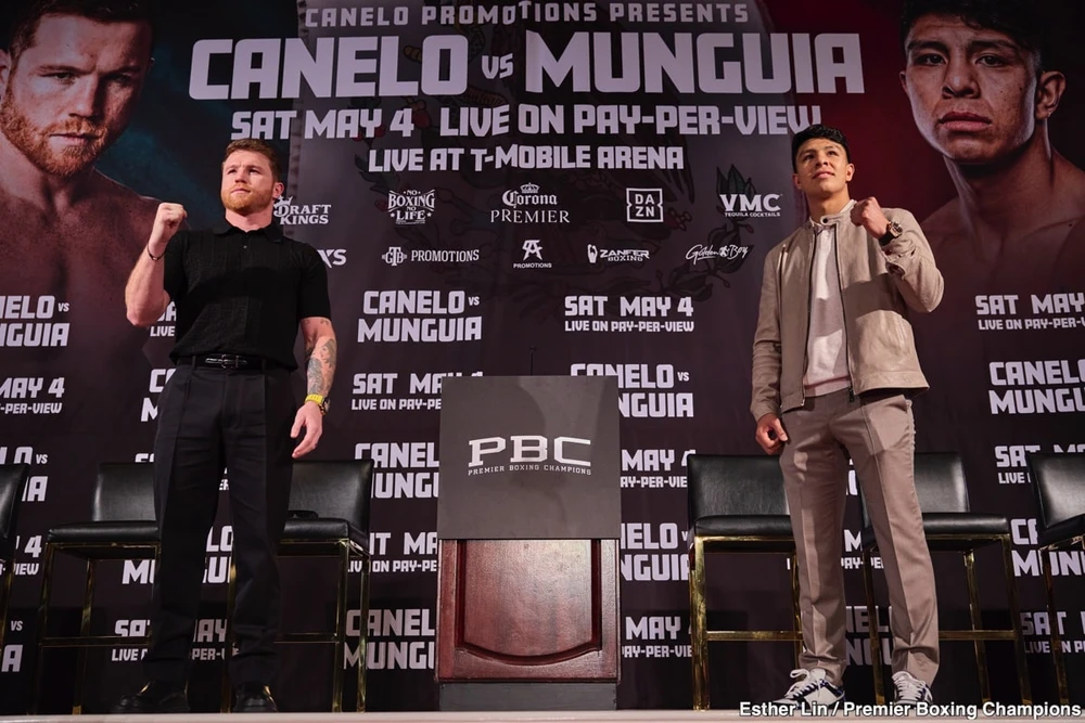 Canelo trong buổi mặt đối mặt với Munguia