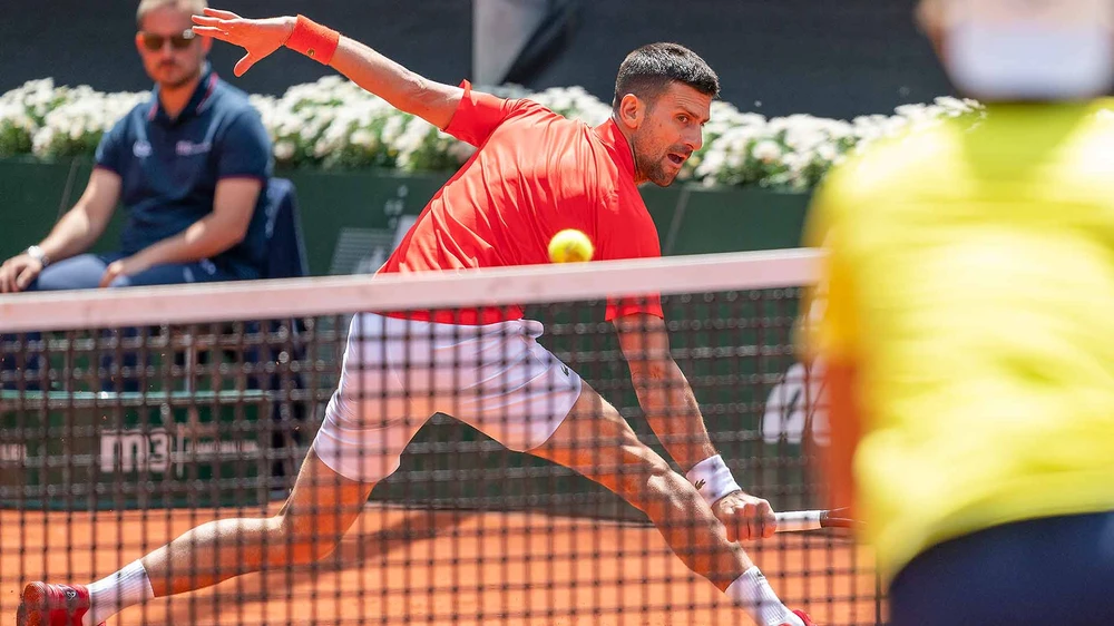 Djokovic bị loại sớm ở Geneva