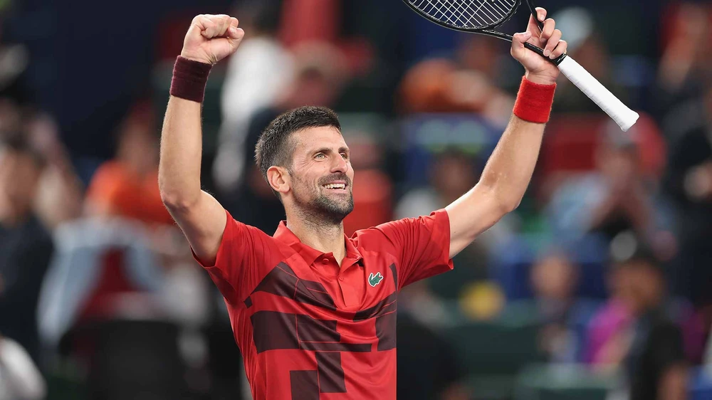 Djokovic lọt vào chung kết Shanghai Masters