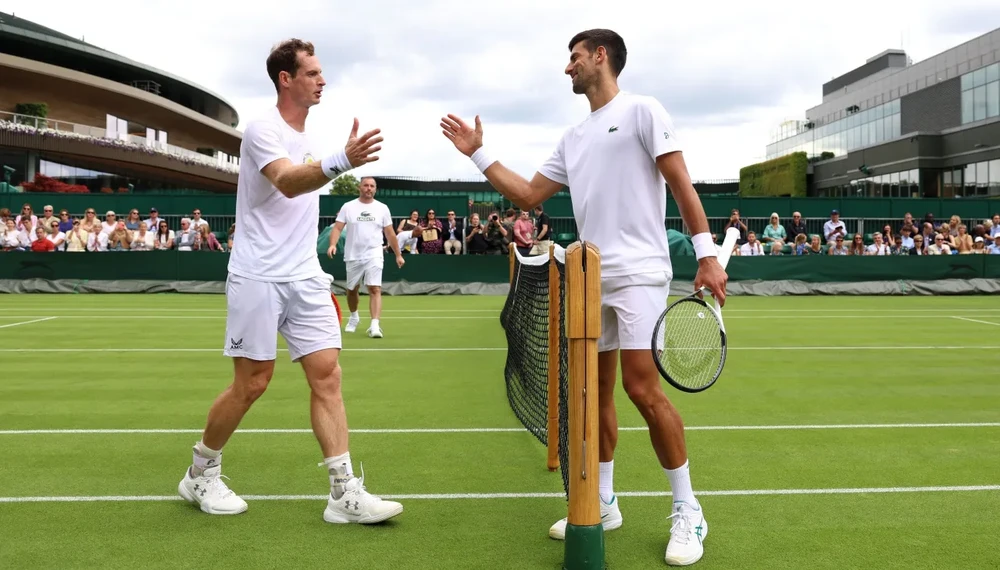 Djokovic và Murray khi còn kình địch trên sân đấu