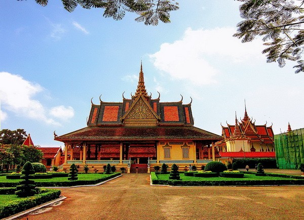 政府總理阮春福與夫人將於本月24至25日正式訪問柬埔寨。（圖片來源：互聯網）