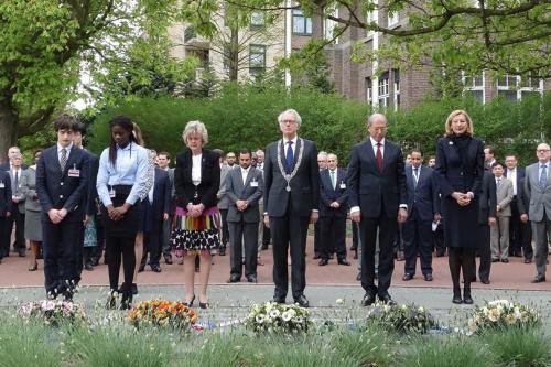禁止化學武器組織在荷蘭海牙舉行的“化學戰受害者紀念日”活動中向受害者默哀。（圖源：禁止化學武器組織）