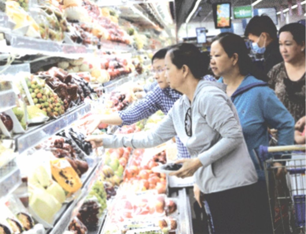 消費者在Co.opMart超市購物。資料圖：互聯網