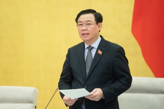 Chủ tịch Quốc hội Vương Đình Huệ phát biểu khai mạc phiên họp chuyên đề pháp luật