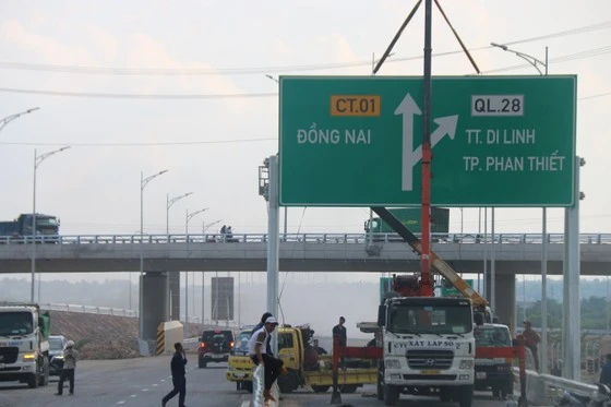 Cao tốc Vĩnh Hảo - Phan Thiết và Nha Trang - Cam Lâm hoãn lễ khánh thành 